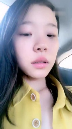 颜值不错妹子九儿高速路车内自慰 边开车边用按摩器震动逼逼头部插入呻吟 截图7