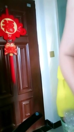 快手熟女 超级巨乳· 淡淡的野百合 眼镜人妻，十个有九个骚，奉献巨乳邀请你观赏荡舞，掰开骚穴等你舔 都流水了！ 截图14