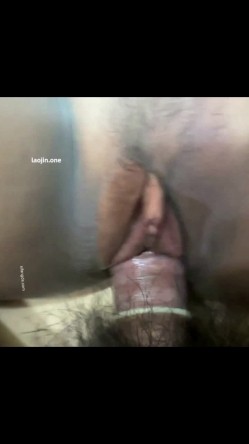 约炮大神【阿曼达】几位绝品女神泄密福利，露脸，清纯学生妹主动索吻被干！ 截图7