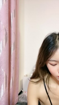 气质极品女友，黑丝大长腿，露脸第一人称口交，女上位表情销魂，无套插穴，后入插到底真爽 截图1