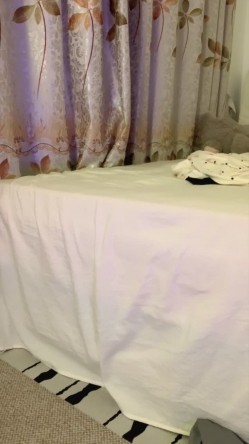 神仙颜值！超迷人【雯雯舌头很迷人】下海福利，抠穴道具自慰~包射 截图4