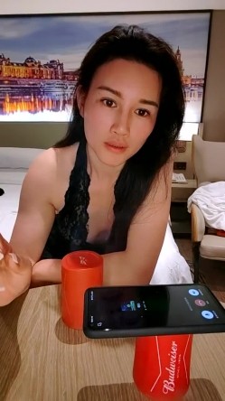 推荐！极品御姐~滴滴女司机~【微微落幕】勾搭乘客~啪啪~网约车艳遇，骚货床上浪荡至极，刺激 截图8