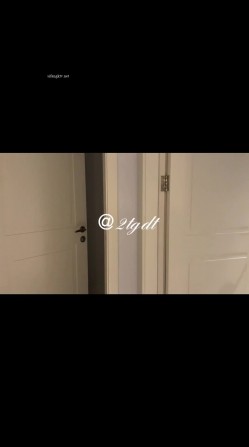 【重磅核弹 ️绿帽淫妻】极品丝袜淫妻博主『2Tgdt』伺候老婆被各种玩超级贱 银色连衣裙内射 制服肛塞喷精潮吹 截图9