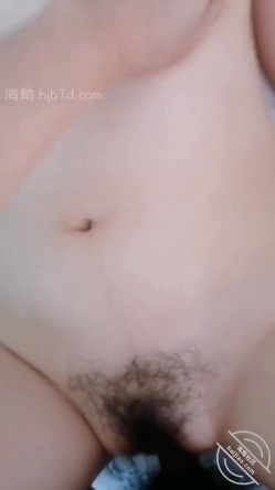 乱伦大神小钢炮和大嫂的乱伦史 ️大嫂越来越骚，家里人刚走就穿着黑丝开始勾引我 截图5