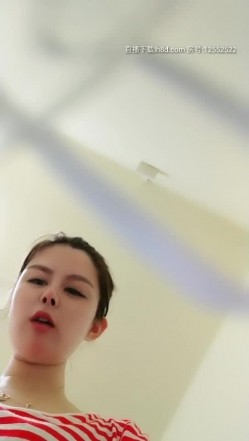 小区人妻的最爱，【真实良家胸部保养全程偷拍】，神似关之琳的按摩妹子，两个少妇上门，都露脸，带给你偷窥的快感 截图14