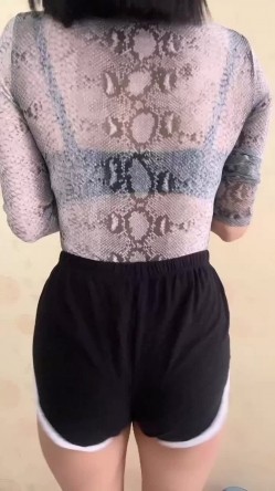 快手颜值少妇【媛猫儿】极品御姐榨精小鲜肉，好身材大长腿，足交圣体，逼肥奶圆 截图8