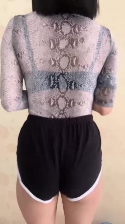 快手颜值少妇【媛猫儿】极品御姐榨精小鲜肉，好身材大长腿，足交圣体，逼肥奶圆 截图11