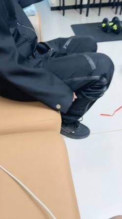 清纯女大【男模来我家】被猥琐男无套啪啪~颜射~口爆~内射~刺激 截图1