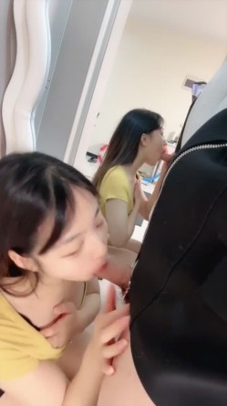 清纯女大【男模来我家】被猥琐男无套啪啪~颜射~口爆~内射~刺激 截图8