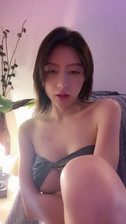 20小时核弹！极品短发美女与情人约炮大合集！【美少妇】 截图3