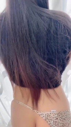 骚逼瑜伽老师，紧身牛仔裤的诱惑，先干一炮再说,其他的等干完炮再说！哈哈哈~ 截图9