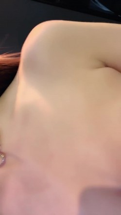 顶级名媛女神下海 薇可儿 大长美腿蜜桃臀和极品名器一线天馒头穴 完美尤物 截图8