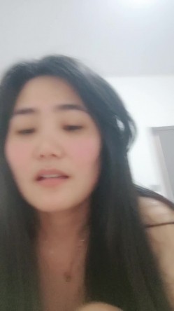 良家小少妇被大哥调教的真心不错，温柔的舔弄大鸡巴给狼友看，激情上位喂大哥吃奶子，无套爆草抽插内射中出 截图12