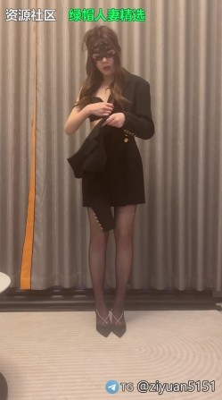 真大神「宝马哥BMWZ」1号女主长腿美乳微露脸母狗，《饮尿，吞精，肛交》土豪的极品人形母狗！ 截图1