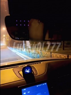 【极品女神 ️高端性爱】天府女神『LuckyQL77』土豪专属美女 群P淫乱性趴 前怼后操内射 截图7