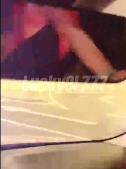 【极品女神 ️高端性爱】天府女神『LuckyQL77』土豪专属美女 群P淫乱性趴 前怼后操内射 截图9