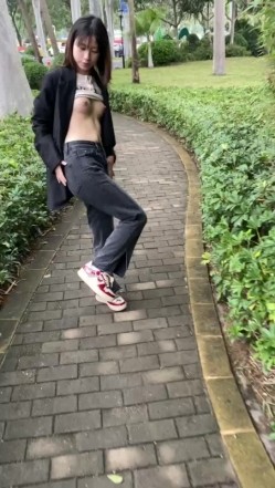 【母狗欢欢（mugohuanhuan）】合集，户外露出，群P，母狗调教 截图7