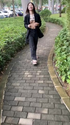 【母狗欢欢（mugohuanhuan）】合集，户外露出，群P，母狗调教 截图8
