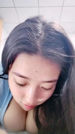 新人，甜美安徽小美女，第一炮就这么不同凡响，【可爱的小妮妮】，男友约个单男来3P，刮毛白虎粉穴遭 截图10