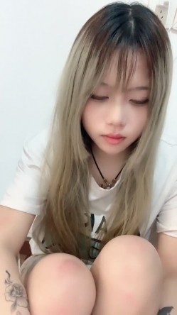 超级漂亮【欣少】刚下海就被无套啪啪~都操出浆啦 截图1