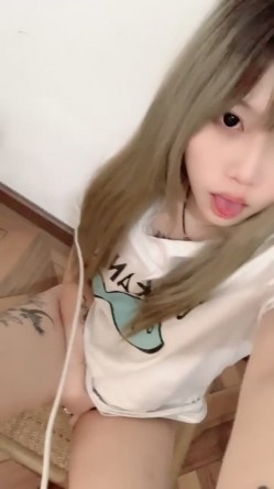 超级漂亮【欣少】刚下海就被无套啪啪~都操出浆啦 截图14