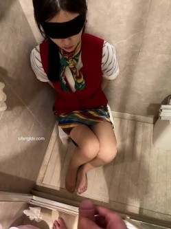 露脸才是王道！颜值天花板极品身材某航空姐工作期间是女神下班就成为金主母狗各种淫乱自拍很反差 截图13