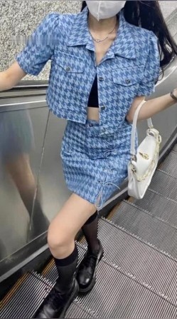 高颜值极品175小仙女，时髦都市美人儿，地铁接回家，爽爽女上位，这大屁股 好中意哦！ 截图2