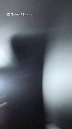 02妹妹短发萌妹子和炮友驾车户外车震，后座口交上位骑坐抽插猛操 截图12