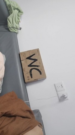 推荐，巨乳学妹，超级大奶子，这扑面而来的压迫感，爱了！【18岁e奶学妹】，露脸好评，纯天然的震撼 截图14