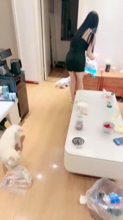 【纯情美少女】G奶御姐 巨乳翘臀 丝袜美腿 道具狂震 无套操到喷水 截图1
