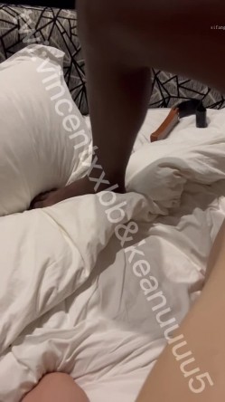 媚黑绿帽淫妻 NTR绿帽淫妻大神〖vince〗献妻挨操 被黑肉棒直接捅到子宫了 黑白碰撞强烈对比有一种独特的美感 截图10
