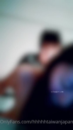 推特温柔贤惠型娇妻mumi私拍第二季，表里不一大玩性爱调教露出道具紫薇纯小母狗 截图4