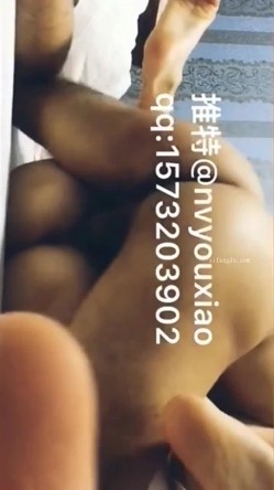 【极品泄密】推特经典大V 分享女友潇潇 站内未流出福利 截图9