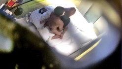 《黑客破解》小伙强操身材不的美少妇 趴下内裤就开干 截图3