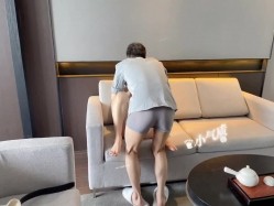 《极品反差 淫妻》价值千元顶级山东绿帽癖NTR淫乱夫妇【小气质】私拍诚邀各界实力单男3P露出相当火爆完整合集 截图6