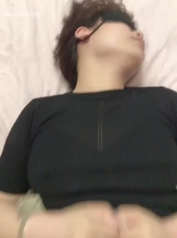 NTR绿帽淫妻大神【是小肥羊呀】超极品小母狗多人运动，淫乱不堪！轮流爆操！把小娇妻调教成小母狗，全程高能 截图2