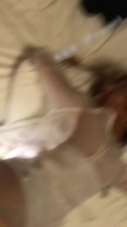 钻石泄密流出 高颜值美女佩戴宝格丽项链东北御姐酒店啪啪遭泄密 截图16