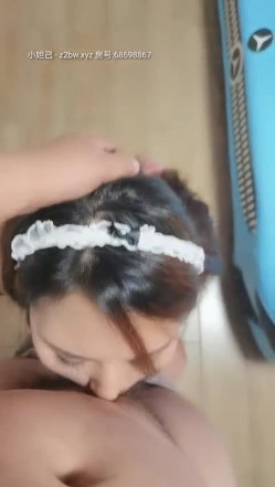 极品豪乳御姐范【SM东航空姐】和炮友激情啪啪 爆裂黑丝套装 扛腿抽插干完不满足还用玉指插穴 高清源码录制 截图3