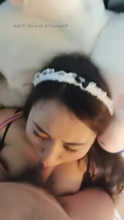 极品豪乳御姐范【SM东航空姐】和炮友激情啪啪 爆裂黑丝套装 扛腿抽插干完不满足还用玉指插穴 高清源码录制 截图4