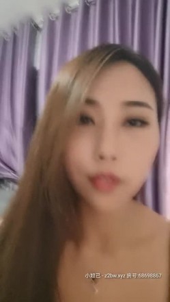 极品豪乳御姐范【SM东航空姐】和炮友激情啪啪 爆裂黑丝套装 扛腿抽插干完不满足还用玉指插穴 高清源码录制 截图14
