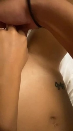 【GAL系女友】台湾小麦色健身女网黄「你的小太阳」阳付费资源 爆炸身材长腿美臀腹肌女，约炮肌肉壮男实力耐操 截图3