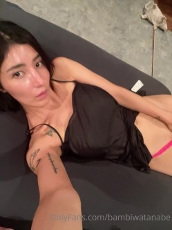 天然巨乳女神，号称第一美臀【渡辺万美】视图福利，一对车大灯又软又弹 截图6
