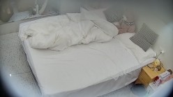 大学城民宿 小姐姐连续几天在这个房间内接客 每天都有好几位大哥光顾 今天第一个像是男朋友 截图14