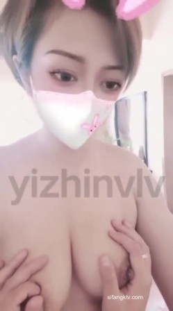 【极品骚货性爱流出】推特女神『大婊姐』深情解说每一个淫乱不堪的故事:当着老公面被他朋友无套插入的三人大战 截图3