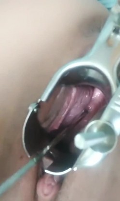 《稀缺资源 震撼狠货》推特字母圈网红SM界天花板重度性虐大师【I_m_ur】各种极限调教私拍~扩张 异物 虐阴虐尿道花样繁多 截图4