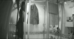 房东出租屋浴室偷装设备偷拍 合租年轻情侣洗鸳鸯浴互相搓澡给对方擦拭 截图9
