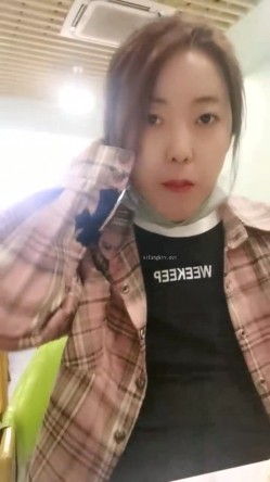 极品人妻！刺激，【放肆的小水娃】，真实良家，标准的贤妻良母，厨房搔首弄姿 截图1