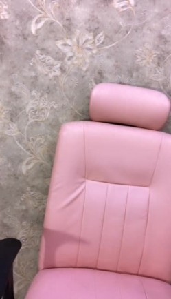 颜值不错苗条妹子慢慢脱掉道具自慰秀 椅子上多种道具跳弹道具JJ抽插 很是诱惑不要错过 截图12