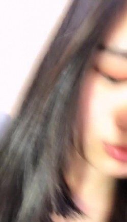 颜值不错苗条妹子慢慢脱掉道具自慰秀 椅子上多种道具跳弹道具JJ抽插 很是诱惑不要错过 截图15