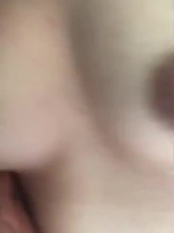 漂亮女友吃鸡啪啪 在家被男友无套输出 身材不错上位骑乘很卖力 操的嗯啊呻吟不停 截图12